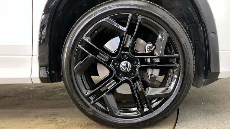 Volkswagen Tayron 1.5 eTSI R-Line 5dr DSG7 [7 Seat] Petrol Estate